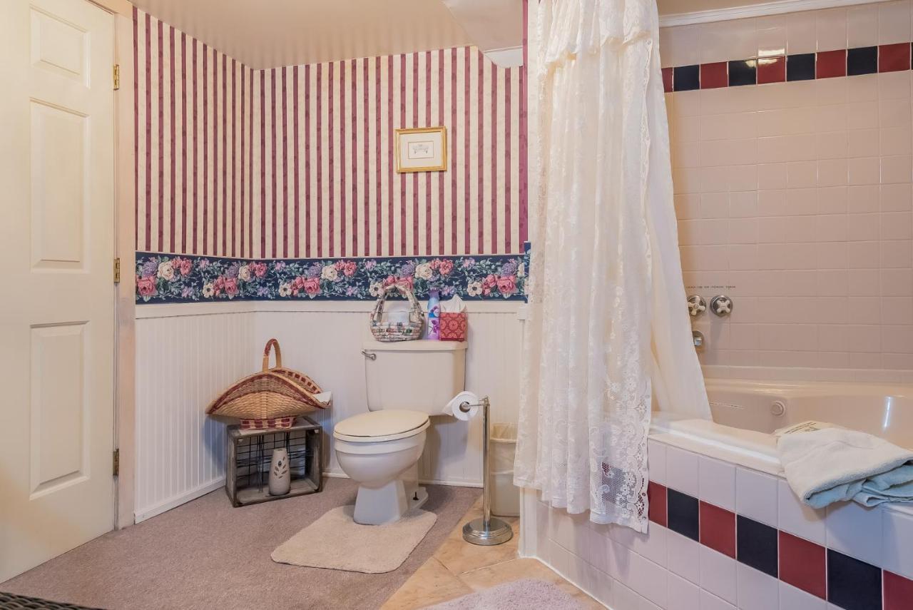 Kingsley House Bed & Breakfast *